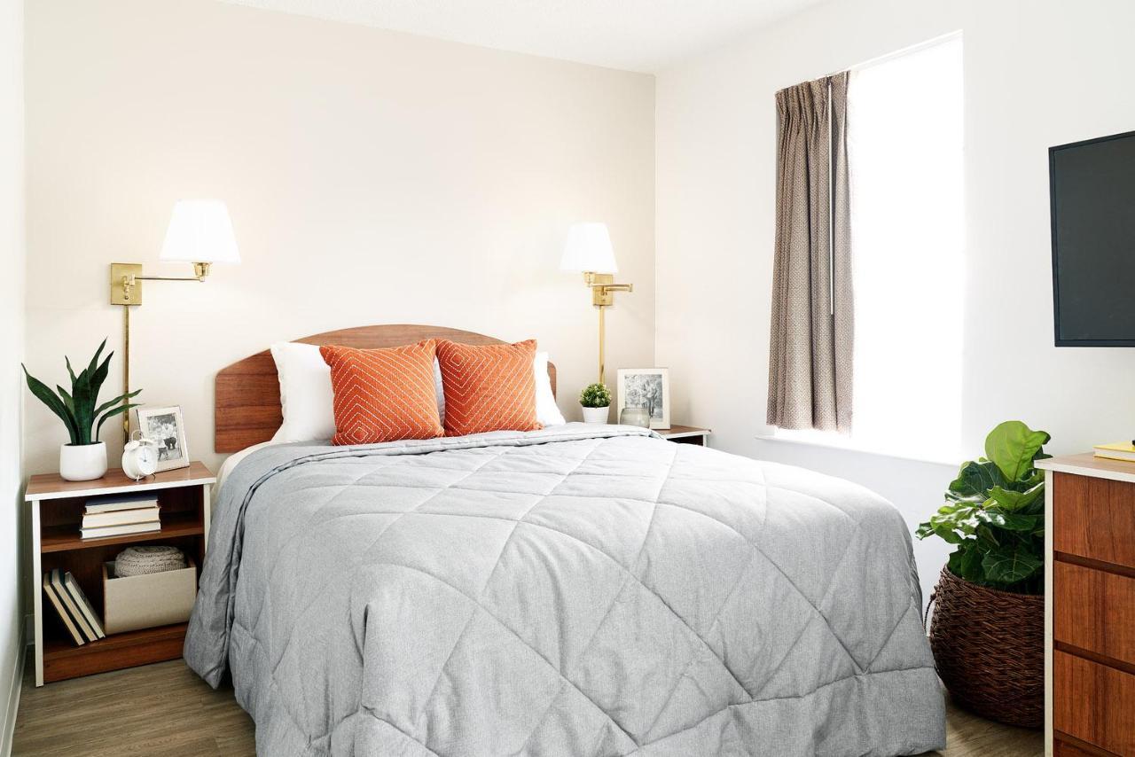 Intown Suites Extended Stay Chicago Il - Elk Grove O'Hare エルク・グローブ・ヴィレッジ エクステリア 写真